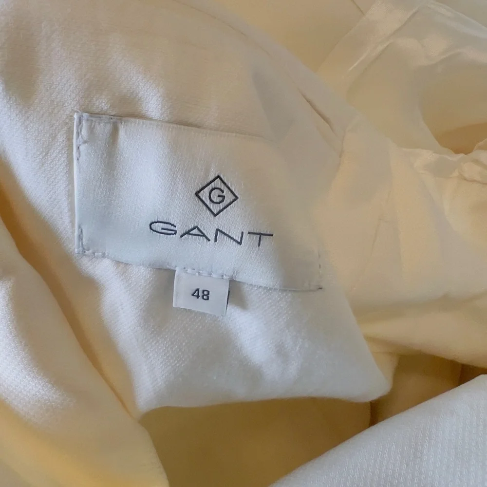 GANT Elegant White Men’s Blazer – Size Small – New